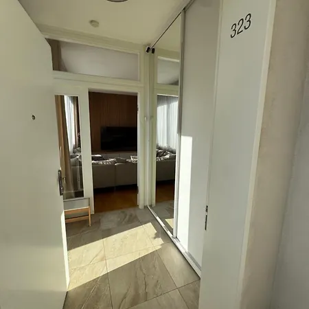 The Urban Nest - Grand Апартаменты