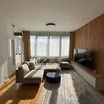 The Urban Nest - Grand Apartment