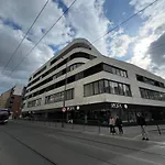 The Urban Nest - Grand Apartment *